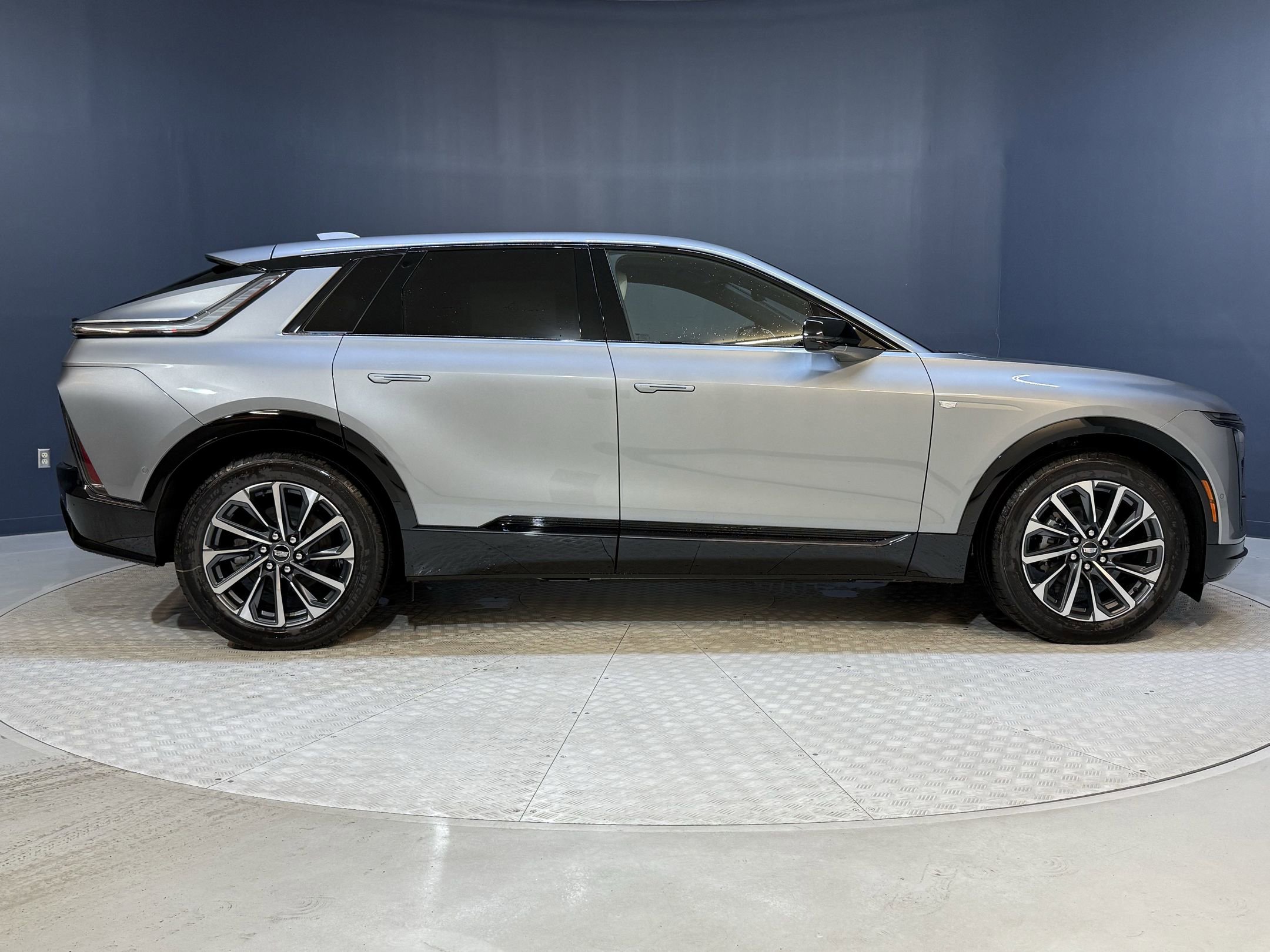 2025 Cadillac Lyriq Sport photo 8
