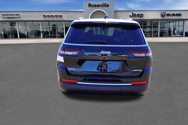 2025 Jeep Grand Cherokee Limited photo 3
