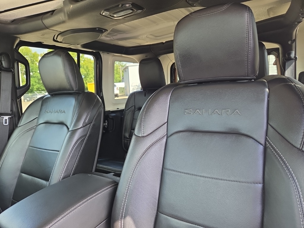 2021 Jeep Wrangler Unlimited Sahara photo 14