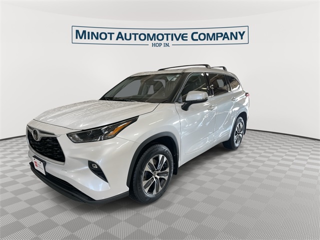 2022 Toyota Highlander XLE photo 4
