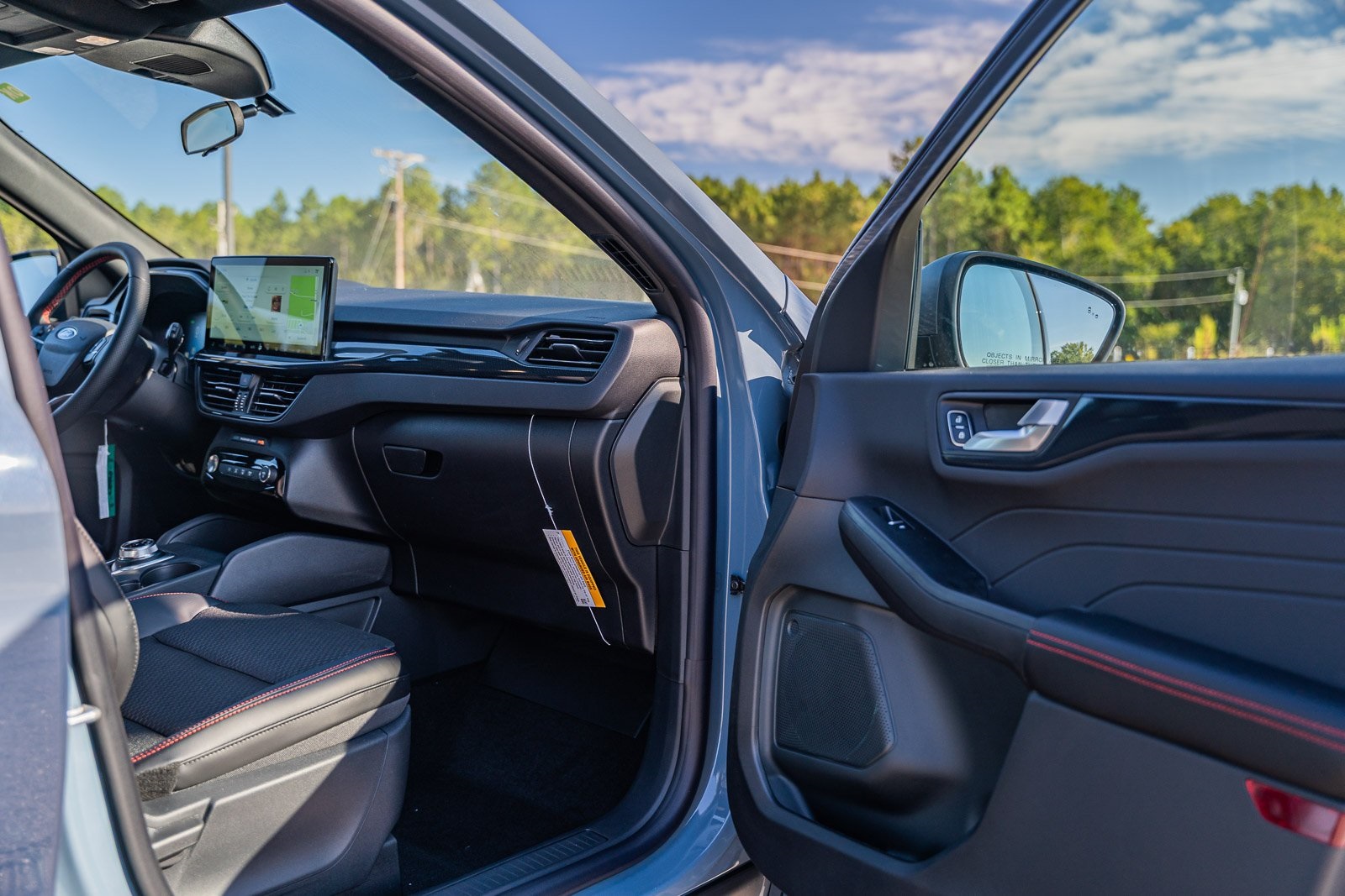 2025 Ford Escape ST-Line photo 7
