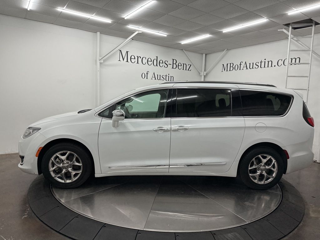 2019 Chrysler Pacifica Limited photo 4