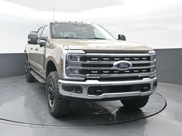 2026 Ford F-250 Lariat photo 2