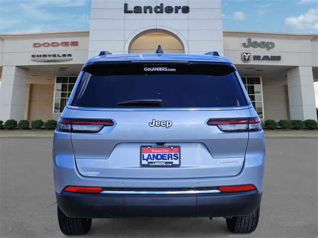 2025 Jeep Grand Cherokee Laredo X photo 3
