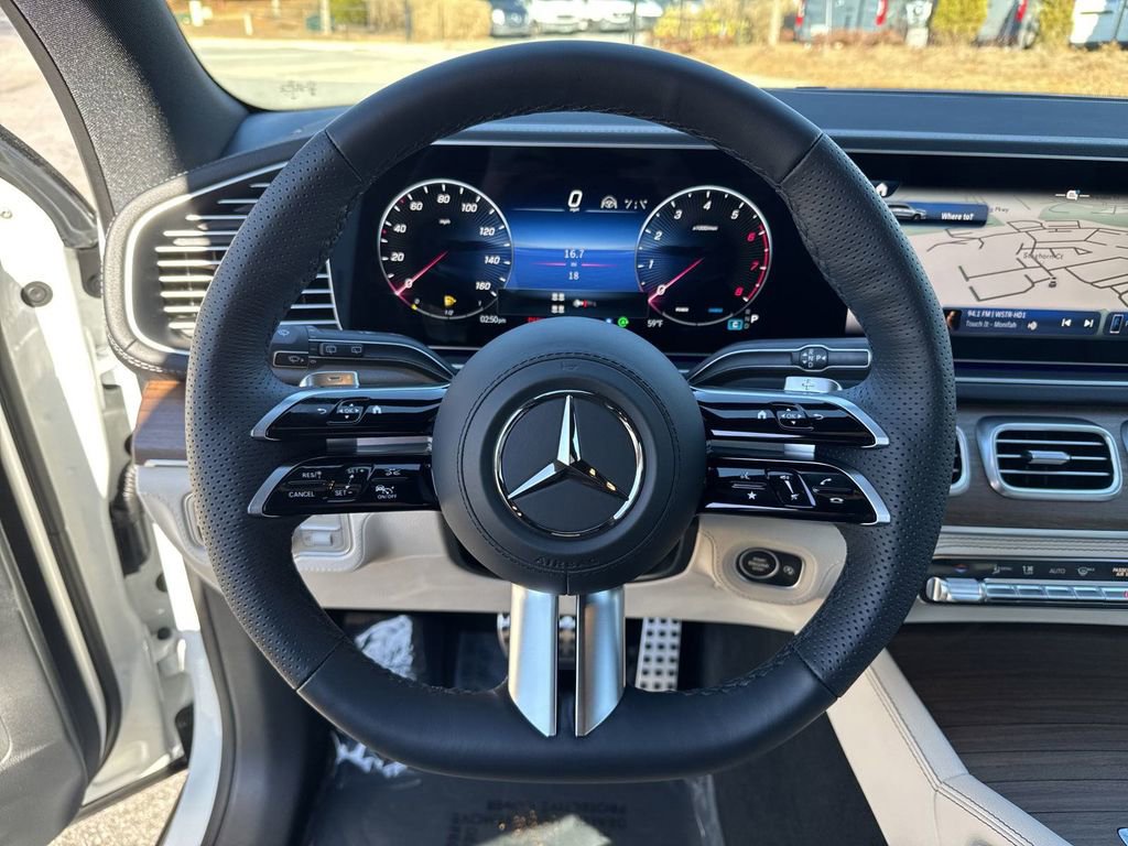 2025 Mercedes Benz GLS 450 4MATIC photo 25