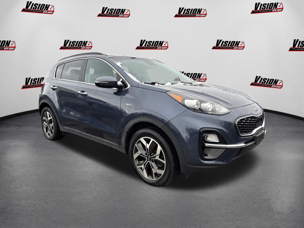 2021 Kia Sportage EX photo 3