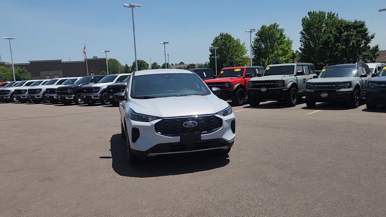 2025 Ford Escape ST-Line photo 6