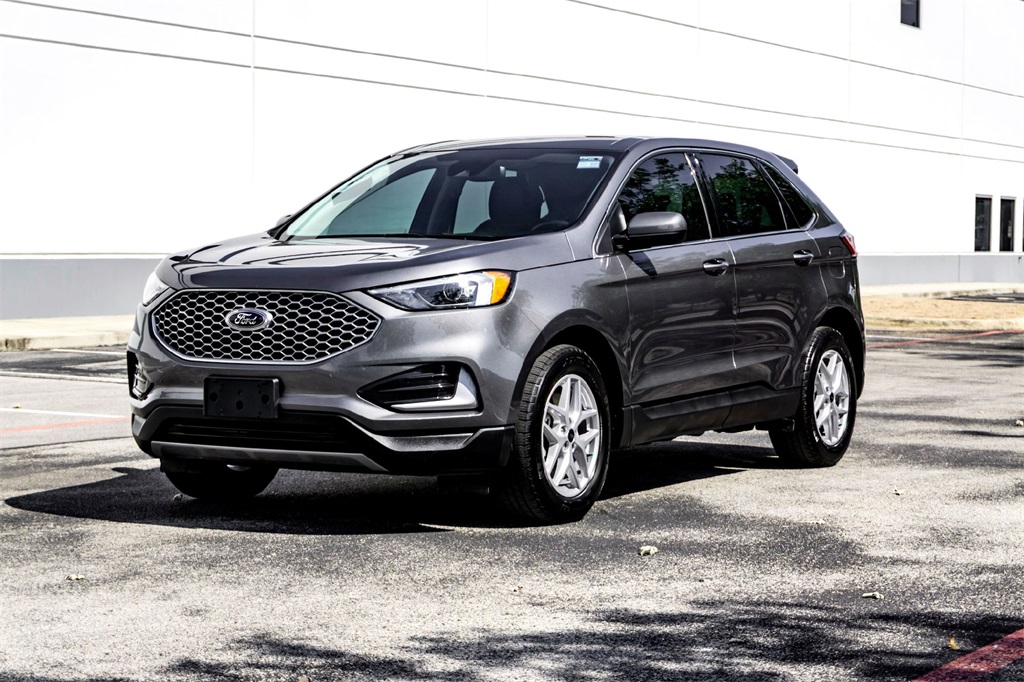 2024 Ford Edge SEL photo 8