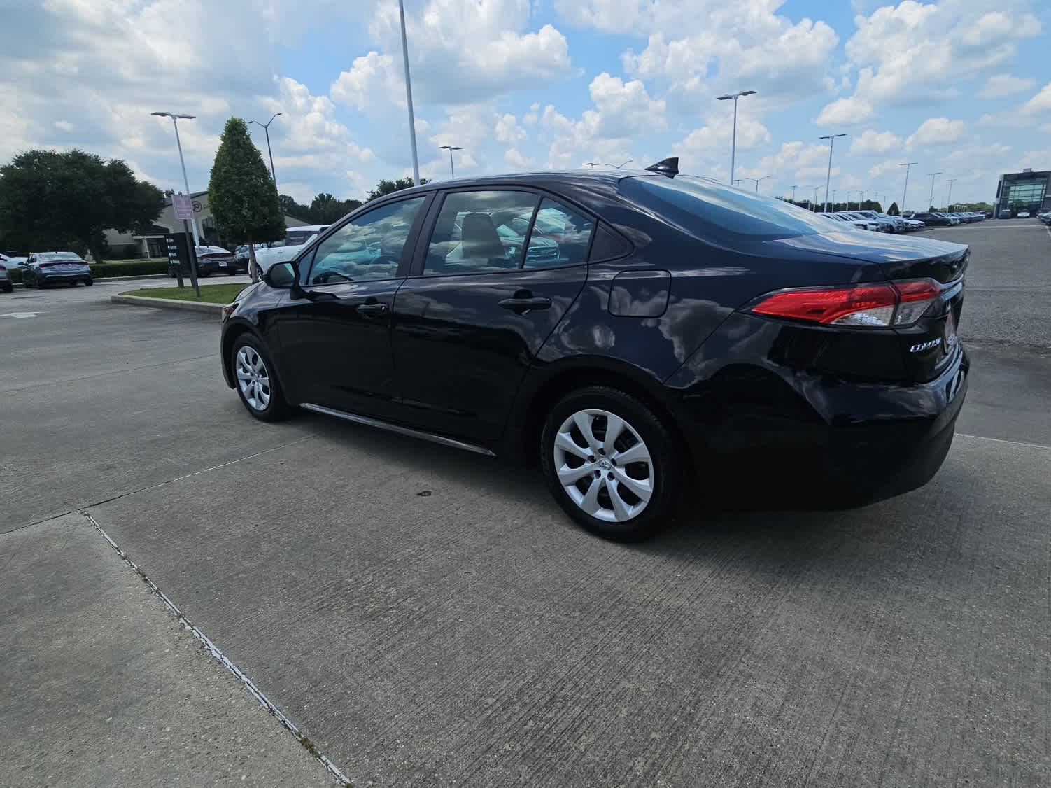 2024 Toyota Corolla LE photo 4