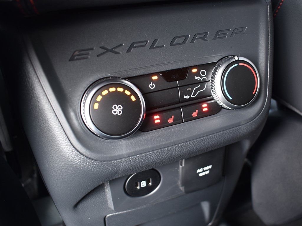 2025 Ford Explorer ST photo 20
