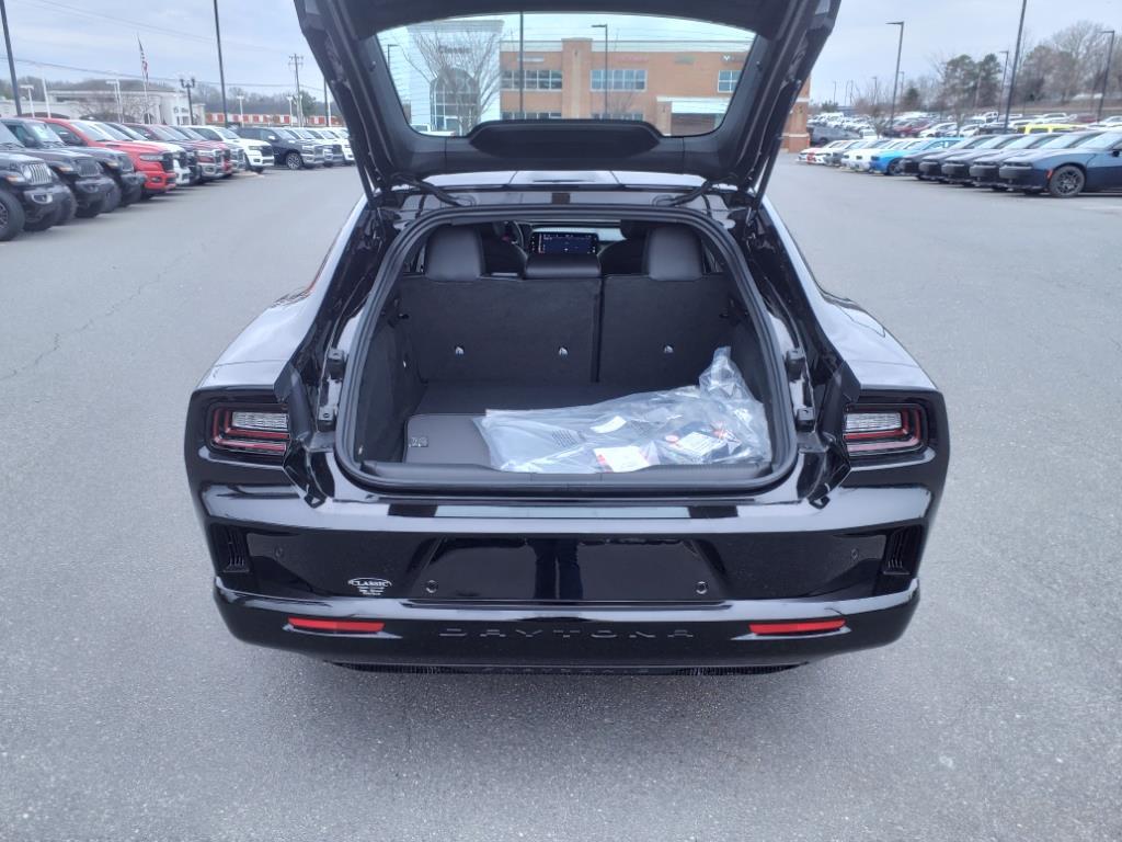 2025 Dodge Charger R/T photo 21