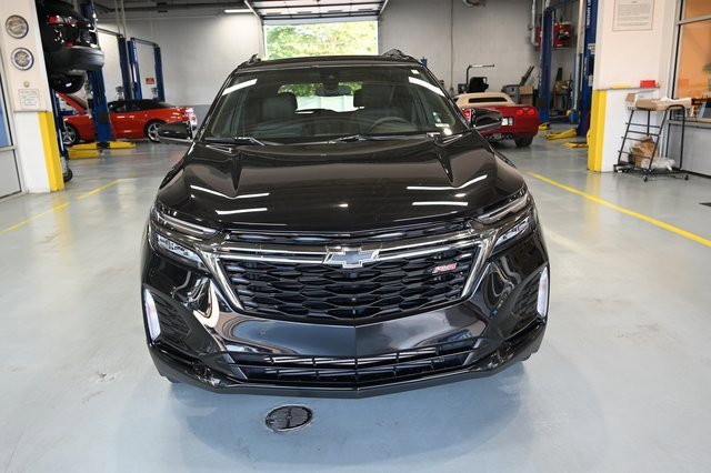 2023 Chevrolet Equinox RS photo 2