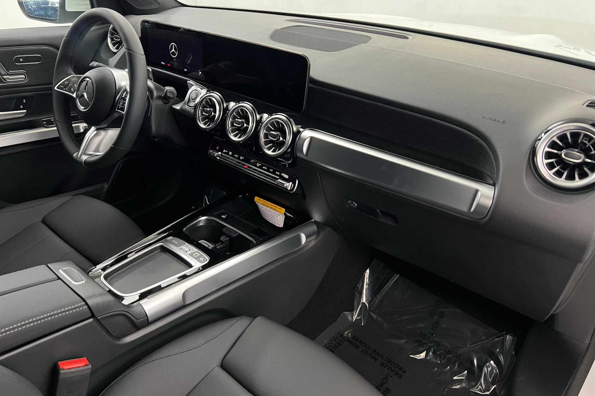 2026 Mercedes Benz GLB 250 4MATIC photo 24