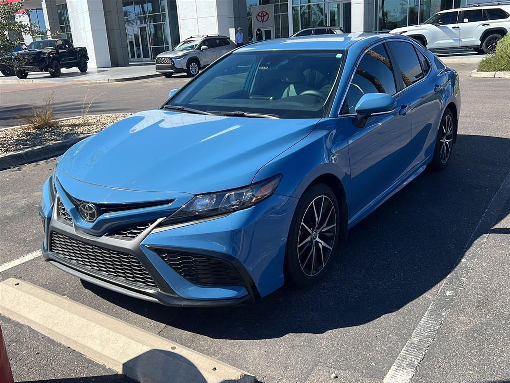 2023 Toyota Camry SE photo 2
