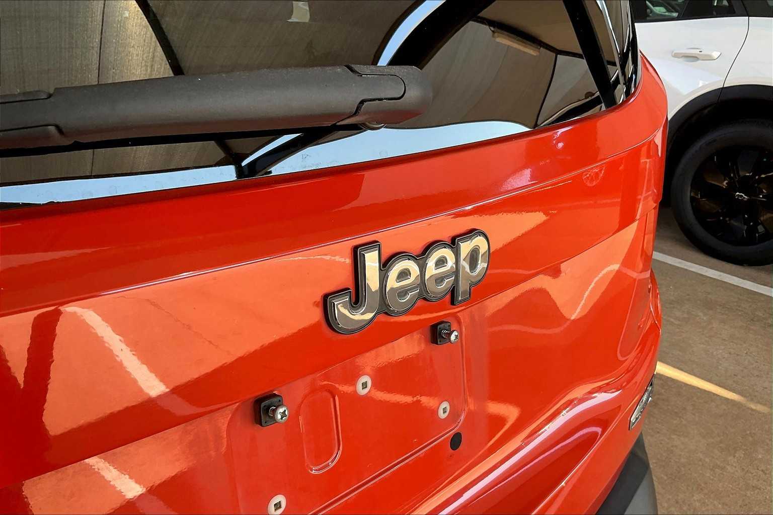 2015 Jeep Renegade Latitude photo 28