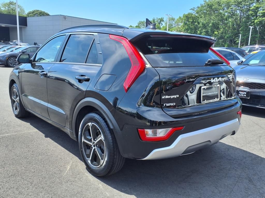 2023 Kia Niro EX photo 4