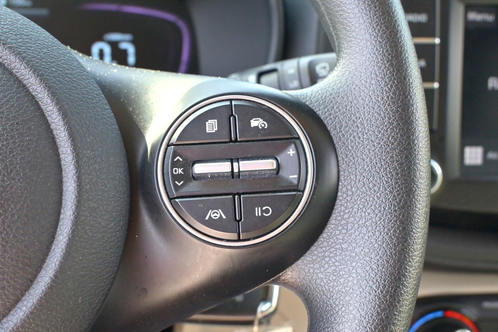 2023 Kia Soul LX photo 16