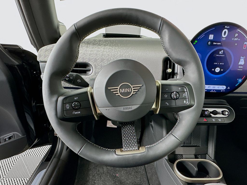 New 2025 Black MINI Signature Plus image 10