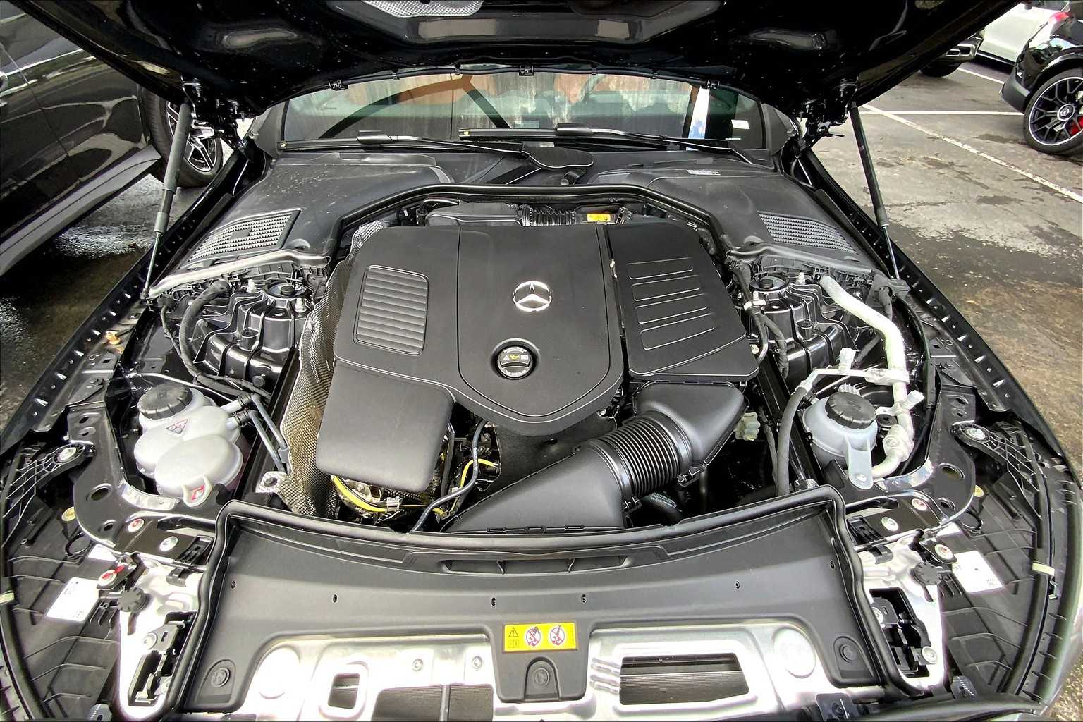 2025 Mercedes Benz C 300 photo 17