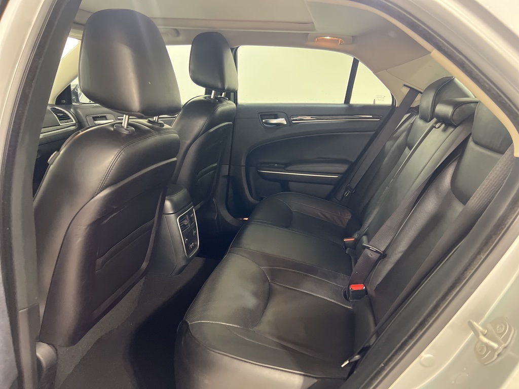 2020 Chrysler 300 Limited photo 21