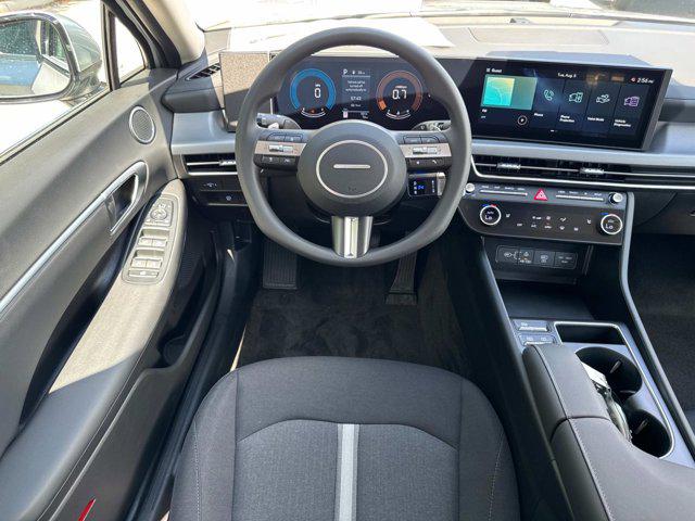 2025 Hyundai Sonata SEL photo 18