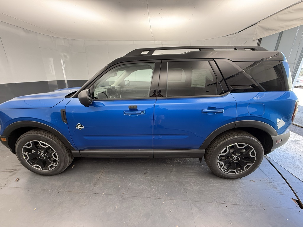 2025 Ford Bronco Sport Outer Banks photo 4