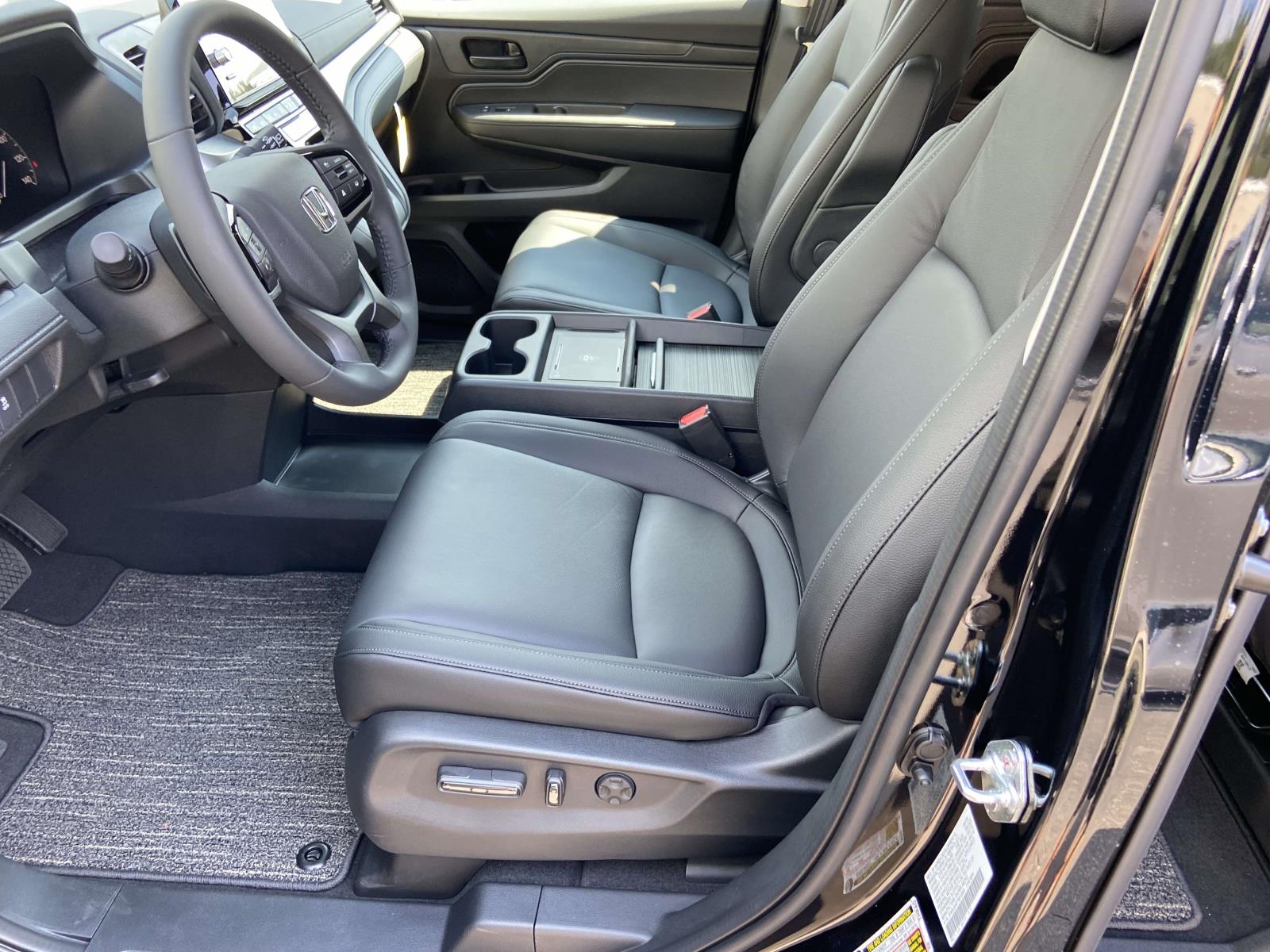 2026 Honda Odyssey EX-L photo 6