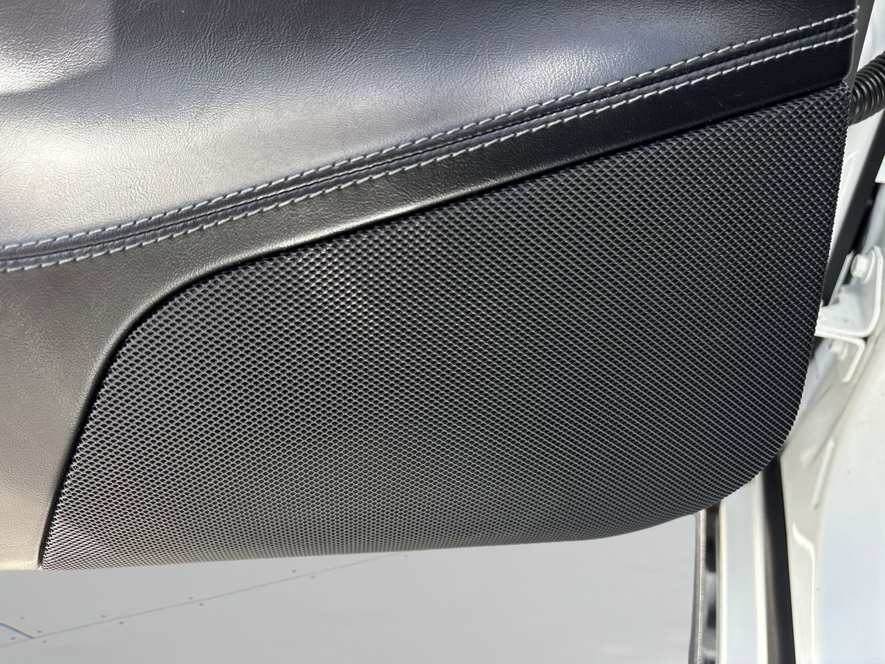 2016 Tesla Model S 60 photo 16