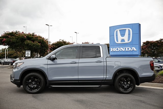 2023 Honda Ridgeline RTL photo 3
