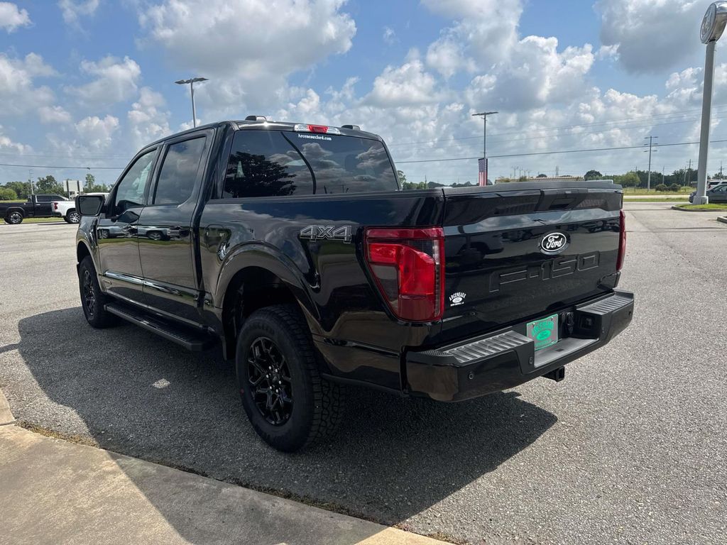 2025 Ford F-150 XLT photo 4