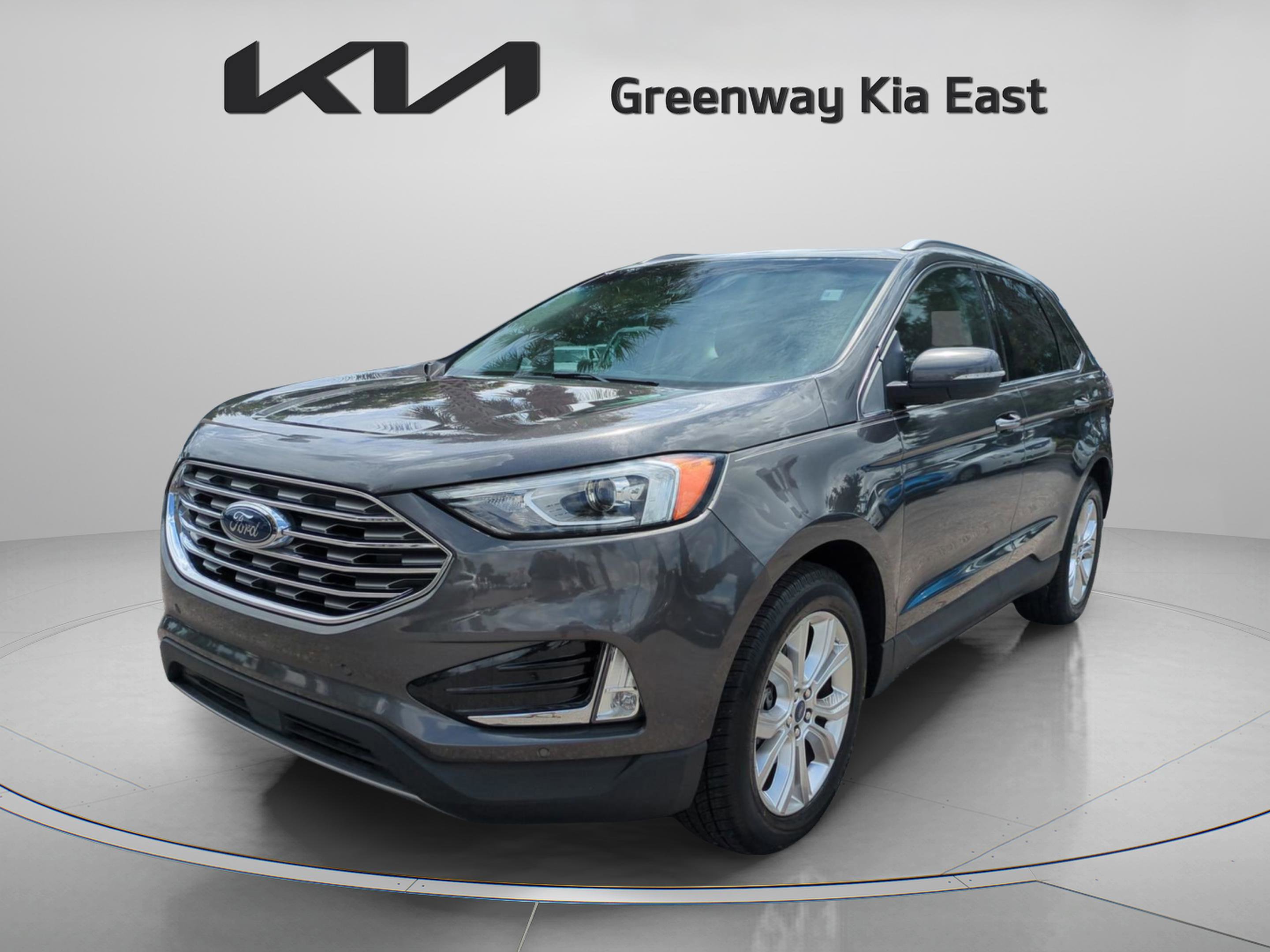 2020 Ford Edge Titanium photo 3