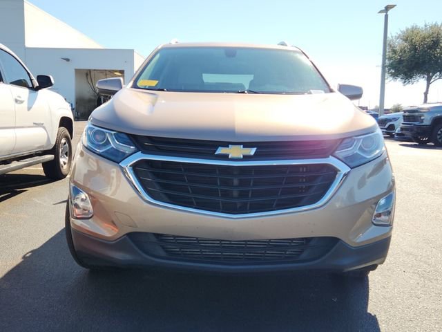2018 Chevrolet Equinox LT photo 2