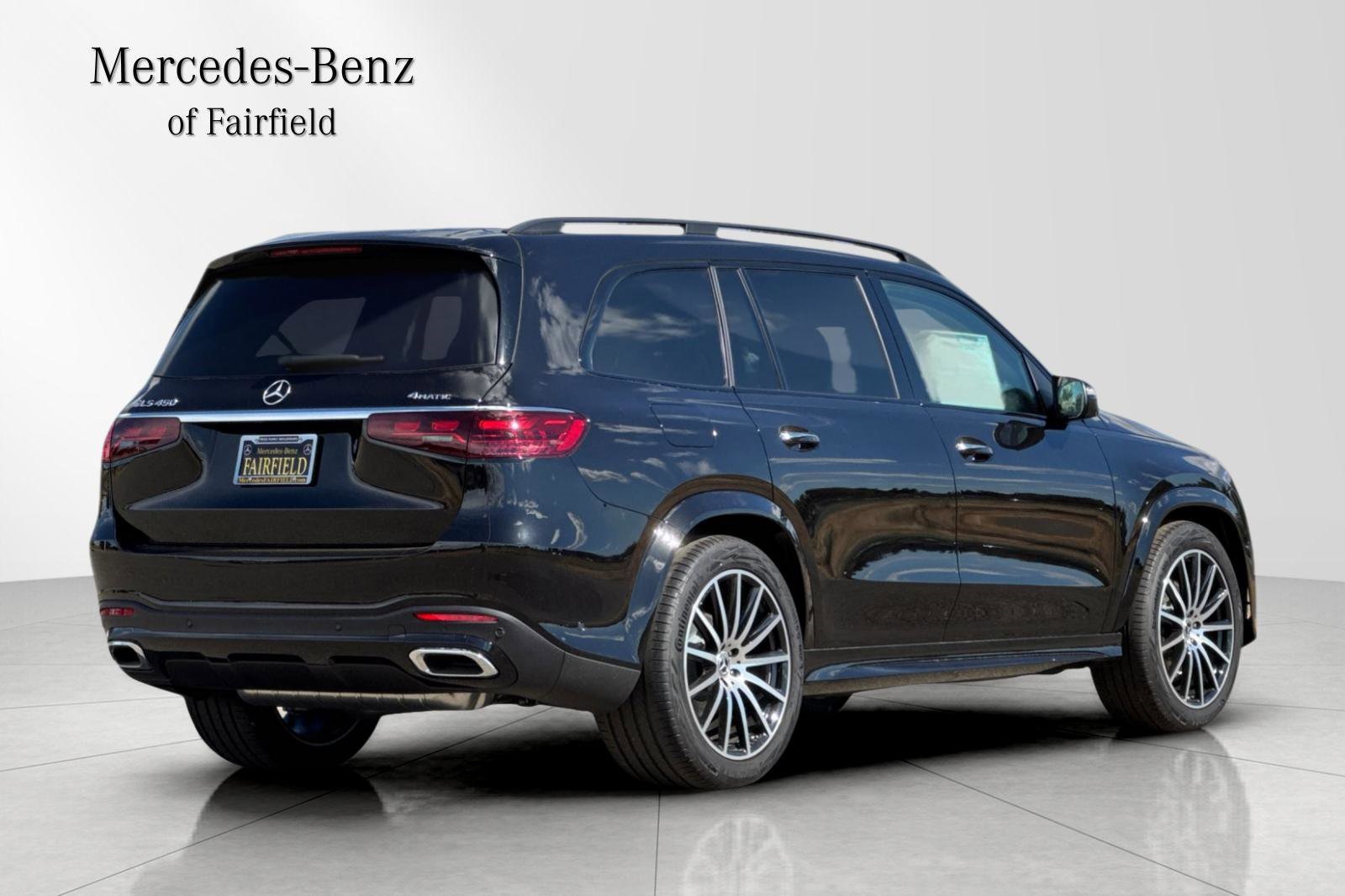 2025 Mercedes Benz GLS 450 4MATIC photo 2