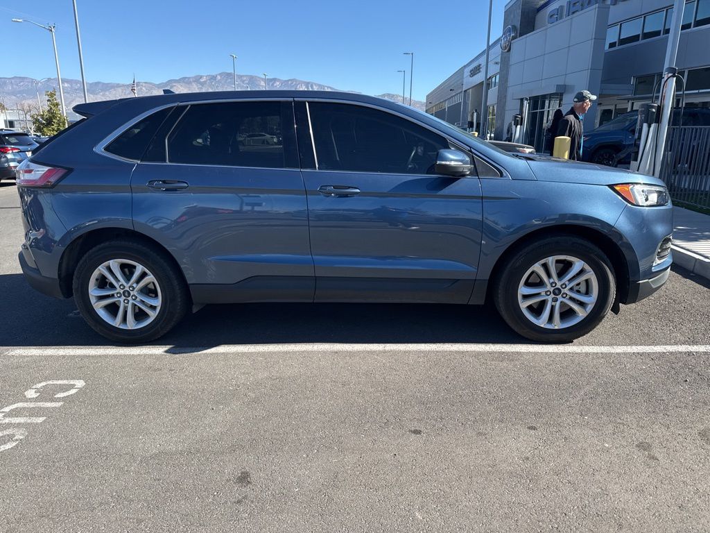 2019 Ford Edge SEL photo 4