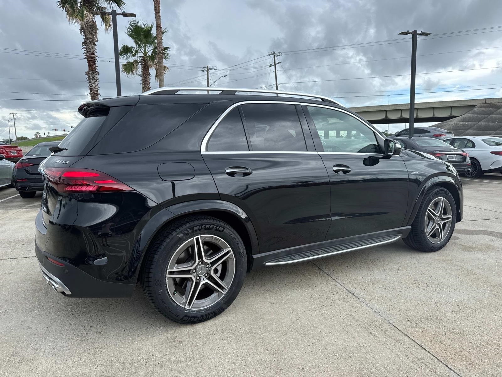 2025 Mercedes Benz GLE 53 AMG photo 4