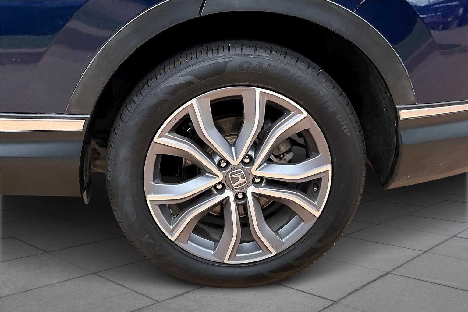 2022 Honda CR-V Hybrid Touring photo 10