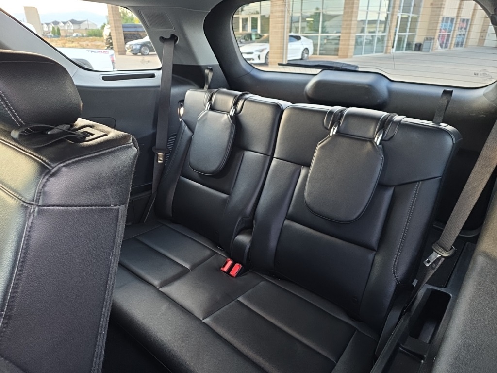 2023 Ford Explorer Limited photo 13