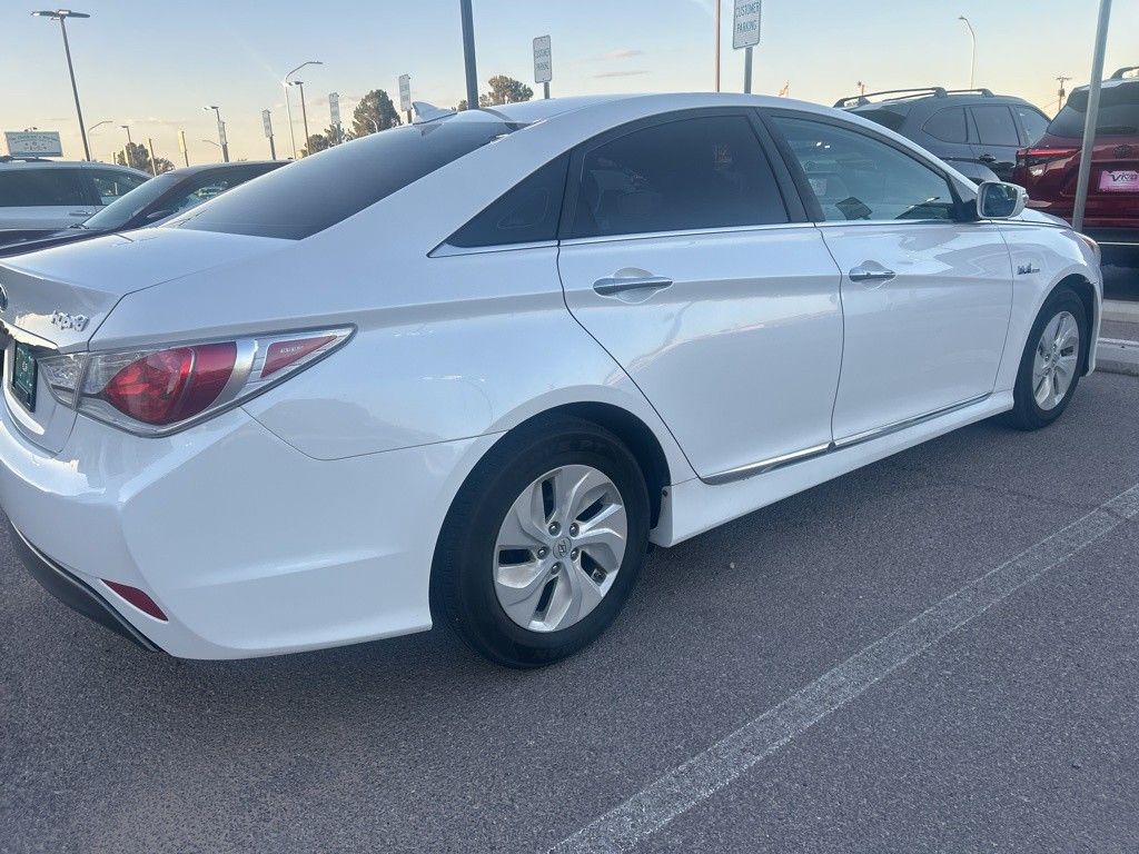 2015 Hyundai Sonata Hybrid Base photo 7