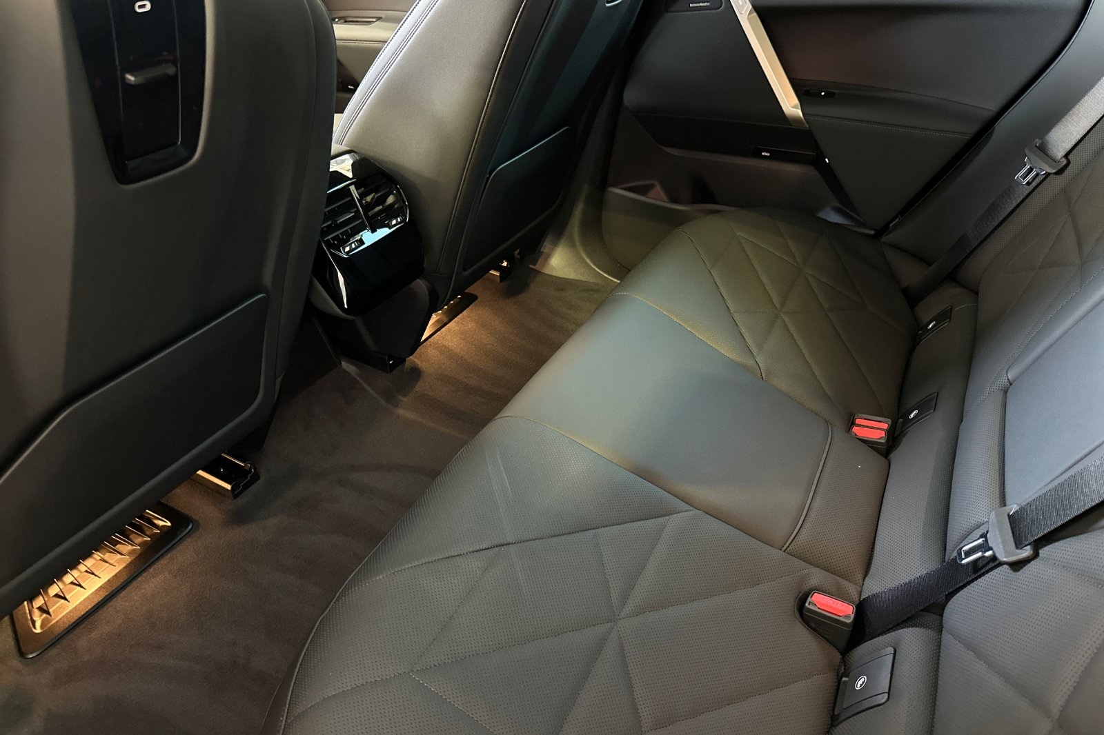 2026 Bmw iX iX xDrive45 photo 8