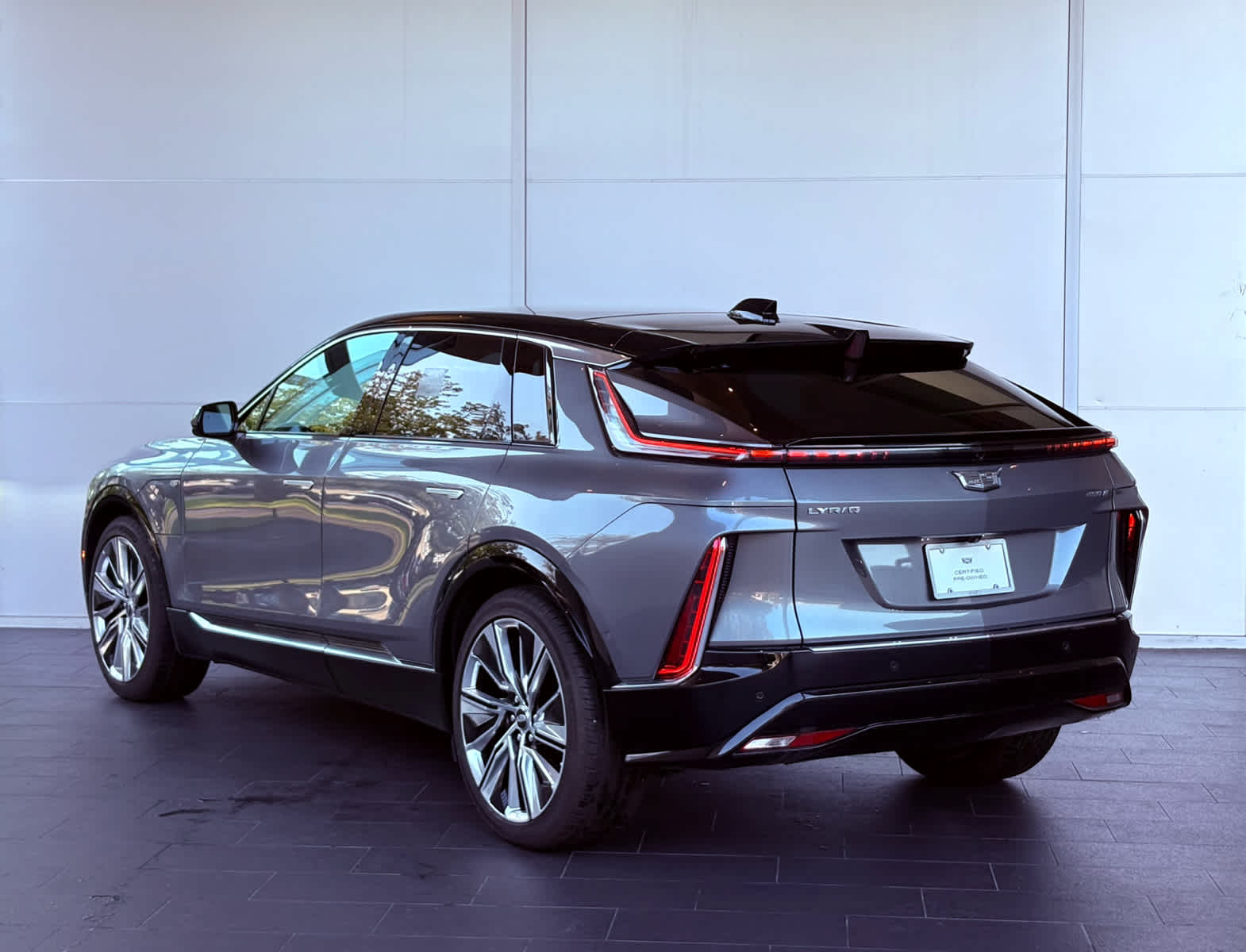 2023 Cadillac Lyriq Luxury photo 6