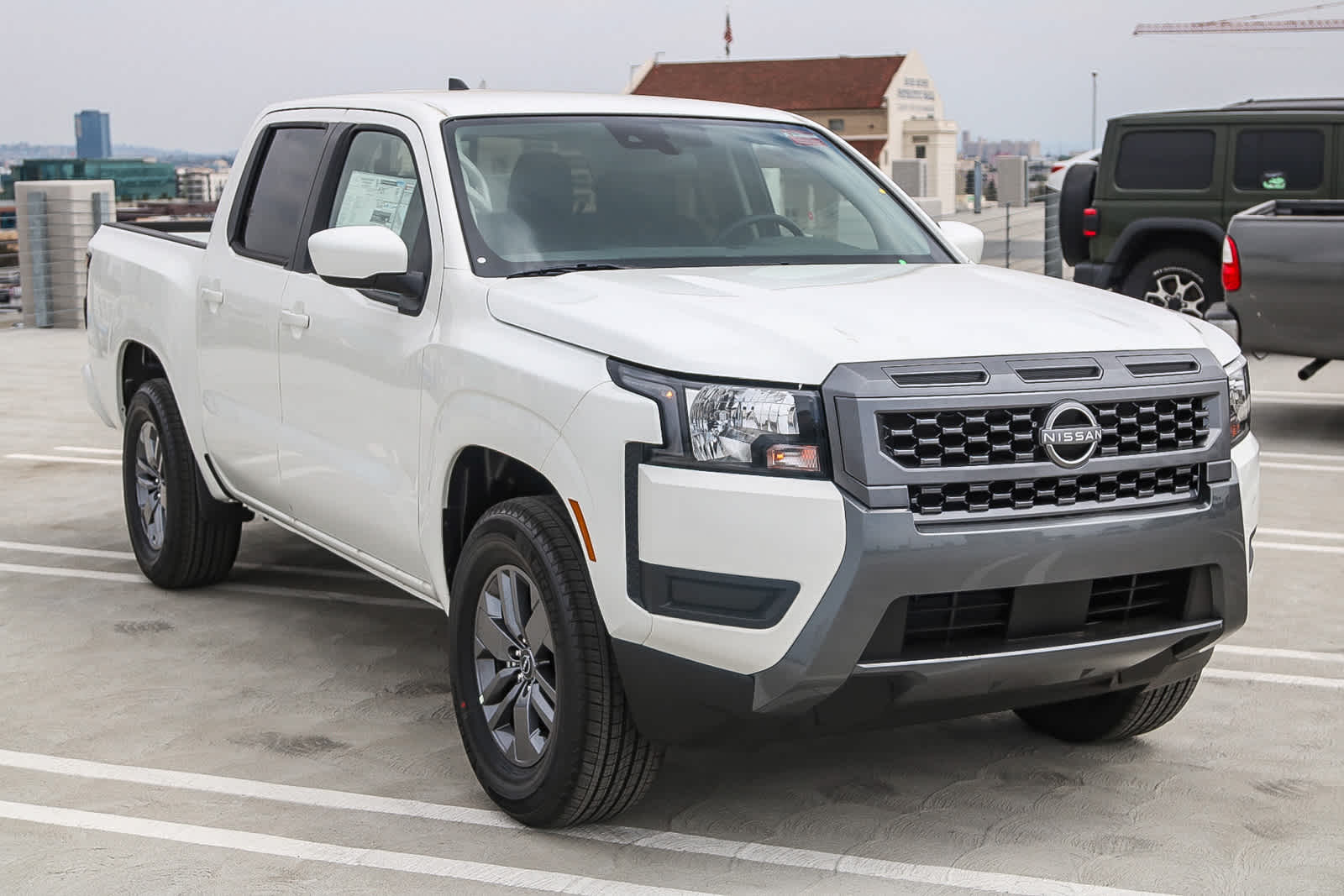 2025 Nissan Frontier Crew Cab SV photo 3