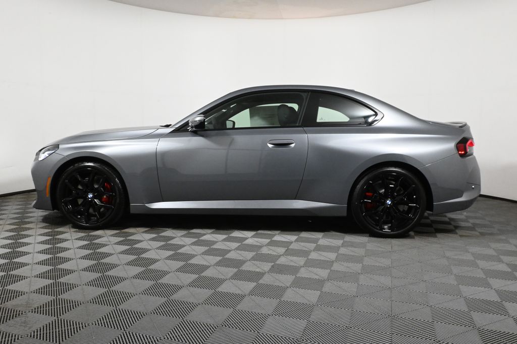 2025 Bmw 230i xDrive photo 2