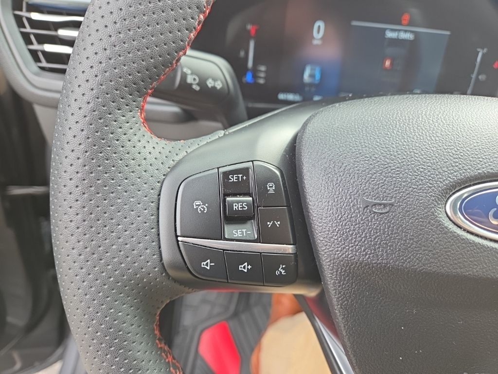 2023 Ford Escape ST-Line Select photo 14