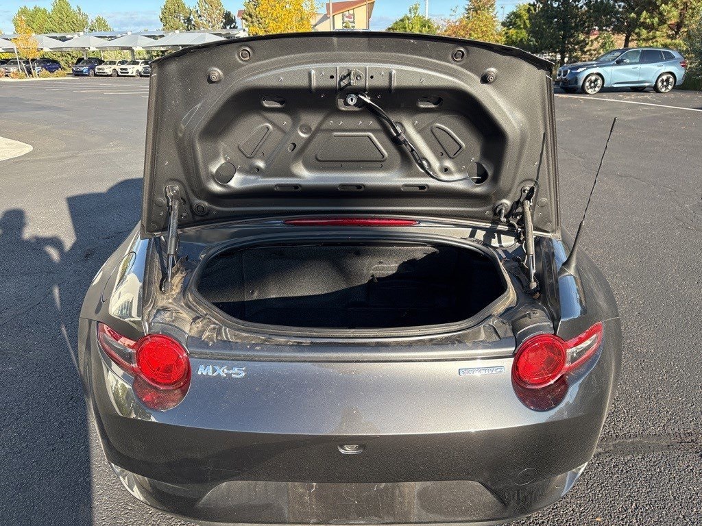 2021 Mazda MX-5 Miata Miata Grand Touring photo 9