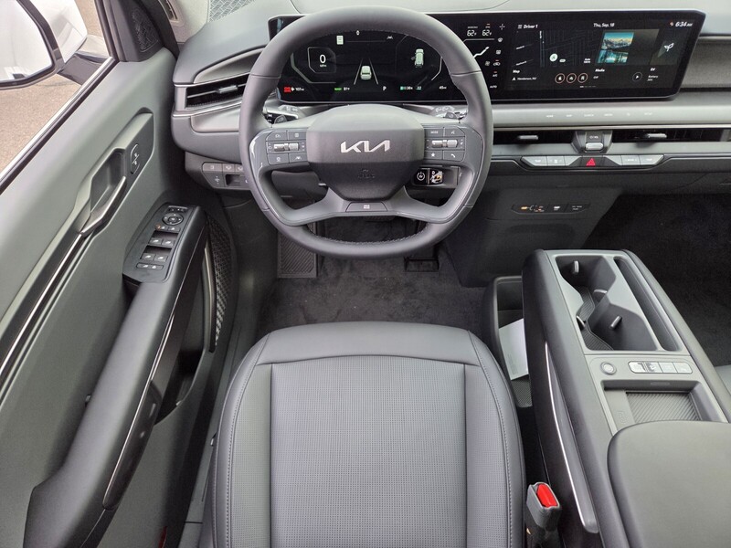 2026 Kia EV9 Light Long Range RWD photo 6