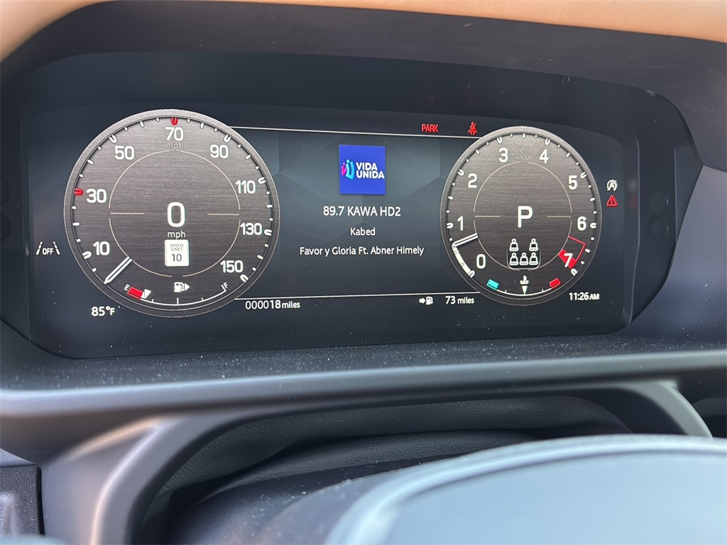 2025 Land Rover Defender 130 X-Dynamic SE photo 11