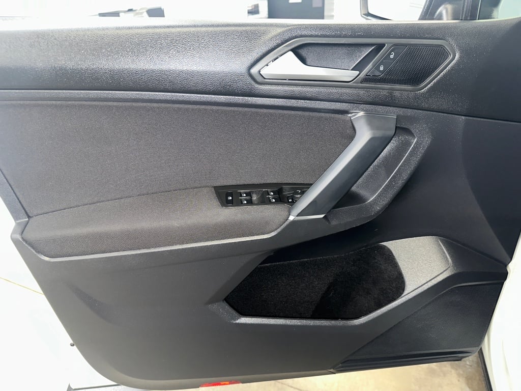 2020 Volkswagen Tiguan S photo 3