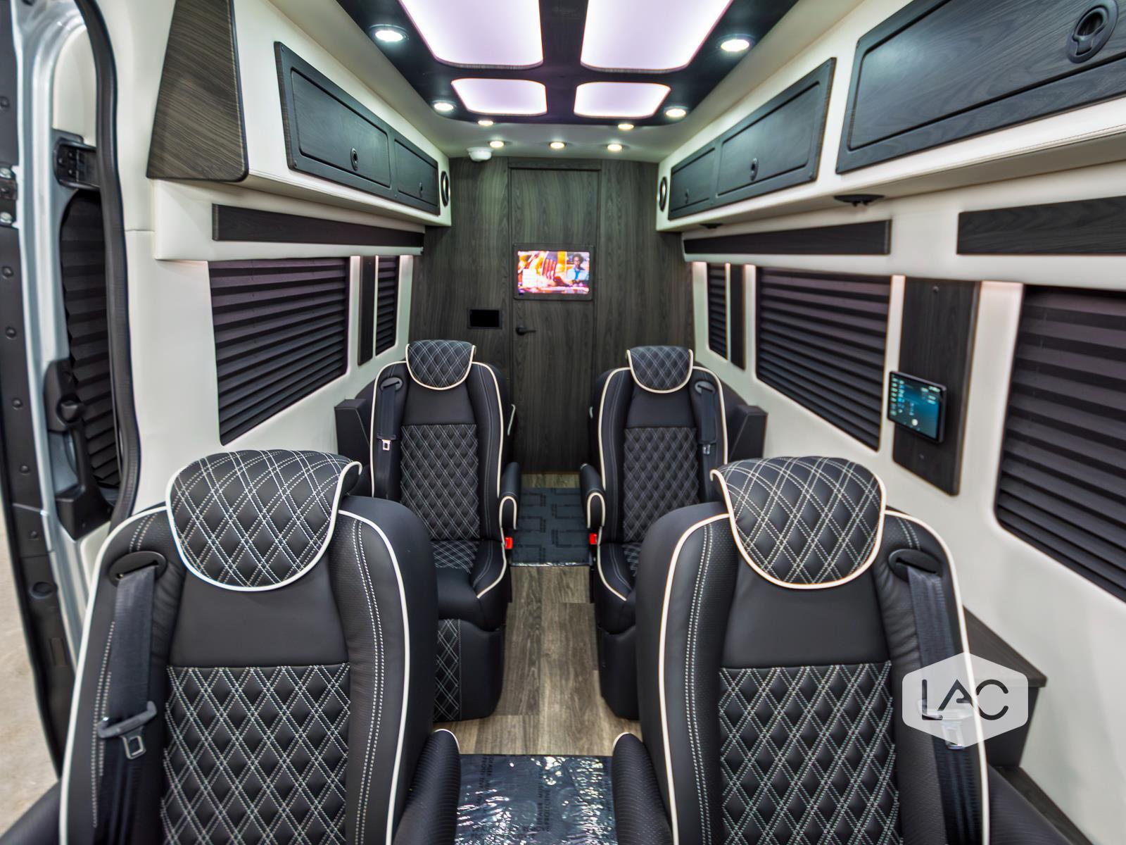 2023 Mercedes Benz Sprinter 3500 photo 5