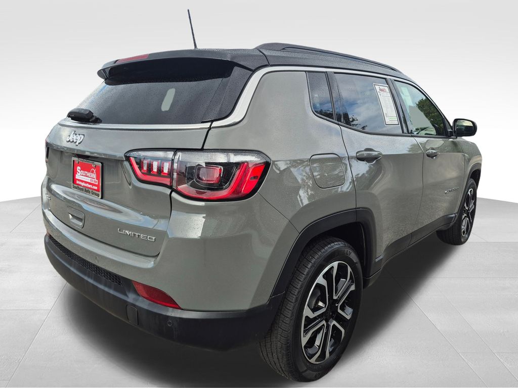 2023 Jeep Compass Limited photo 10