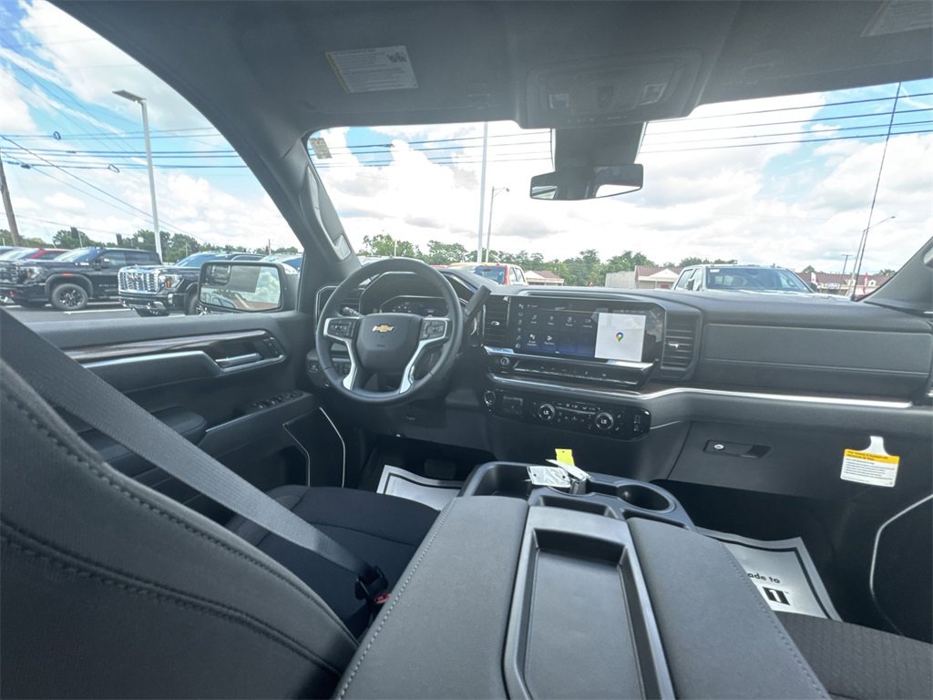 2026 Chevrolet Silverado 1500 LT photo 15
